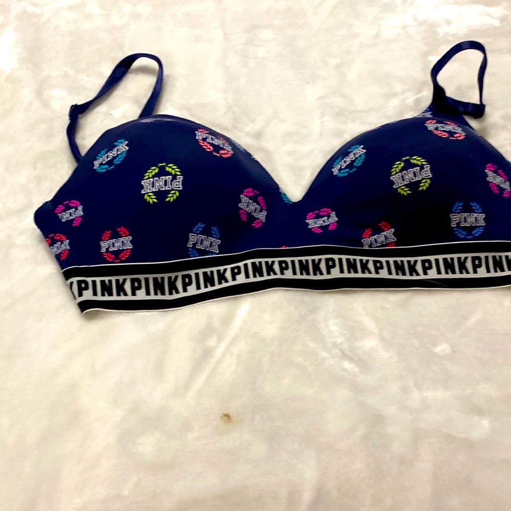 a Pink where everywhere wireless lightly lined bra size 32 DD
